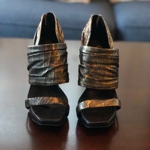 Jessica Simpson Sanai